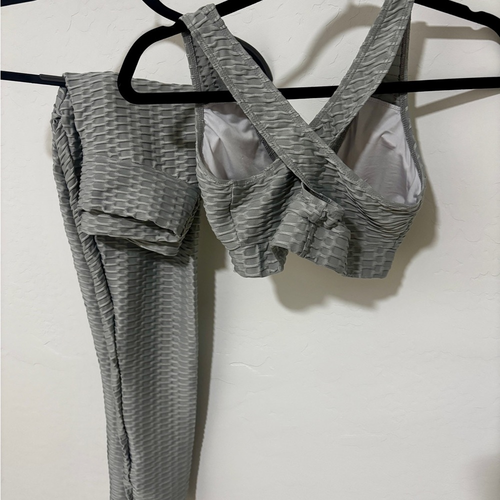 Textured Gray Gym Set